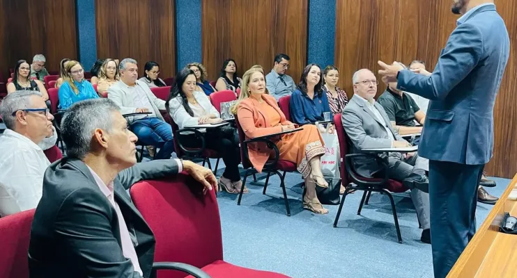 CRO Bahia reúne delegados e conselheiros para discutir piso salarial e ações de fiscalização