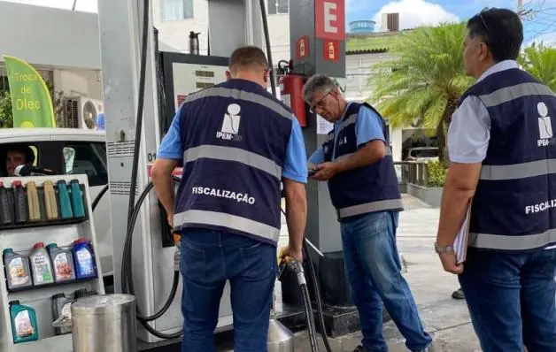 IPEM-ES e ANP fiscalizam postos de combustíveis em Vitória, Serra e Cariacica