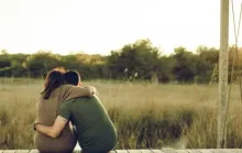 Cuidar sem sufocar: o desafio do amor na enfermidade