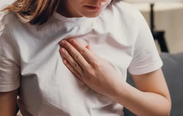 Da boca ao coração: entenda conexão entre saúde bucal e doença cardíacas