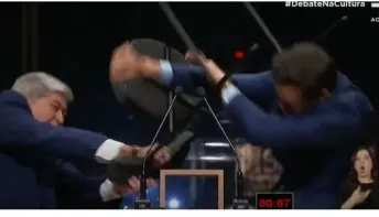 Datena agride Marçal com cadeirada durante debate em São Paulo