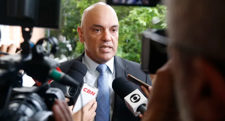 Decisões de Moraes devassaram dia a dia do gabinete de Bolsonaro com quebras de sigilo