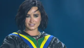 Demi Lovato usa roupa de estilista capixaba em show no The Town