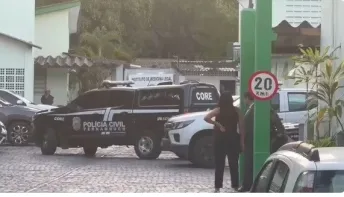 Deolane Bezerra sai do Recife e segue para presídio