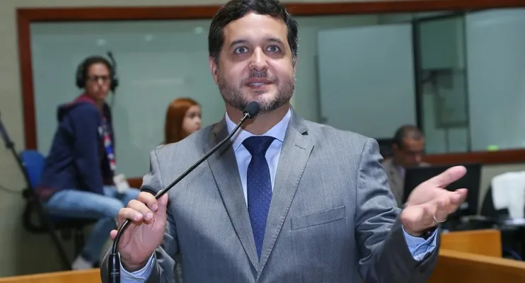 Deputado capixaba faz moção de repúdio contra racismo a Vinícius Júnior