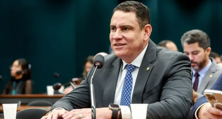 Deputado Da Vitória apresenta PL para elevar limite do MEI e ampliar contratações