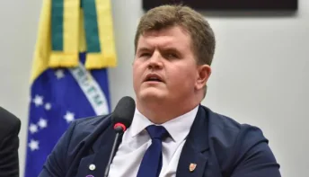 Vídeo: Deputado Rigoni dispara críticas veementes ao candidato do PL Manato e declara apoio a Renato Casagrande
