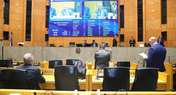 Deputados aprovam mudança na idade para ingresso na PM