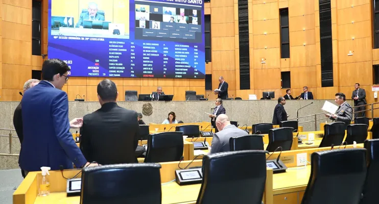 Deputados do Espírito Santo aprovam proposta para coleta de remédios vencidos