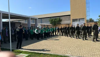 Desfile Cívico de Baixo Quartel celebra os 60 anos da EMEF Celina Coutinho Nunes em Linhares