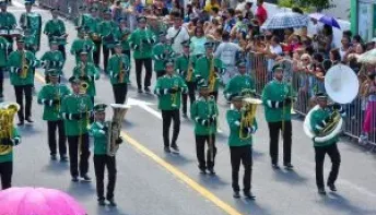 Desfile Cívico Escolar celebra 226 anos de Linhares com homenagem às riquezas naturais e ao desenvolvimento do município