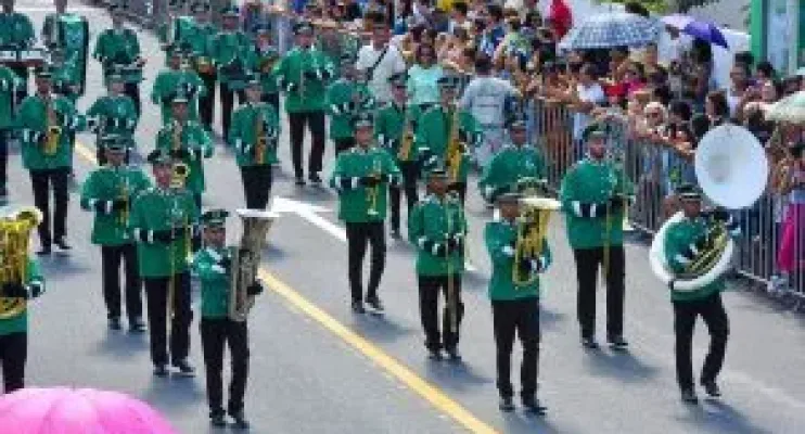 Desfile Cívico Escolar celebra 226 anos de Linhares com homenagem às riquezas naturais e ao desenvolvimento do município