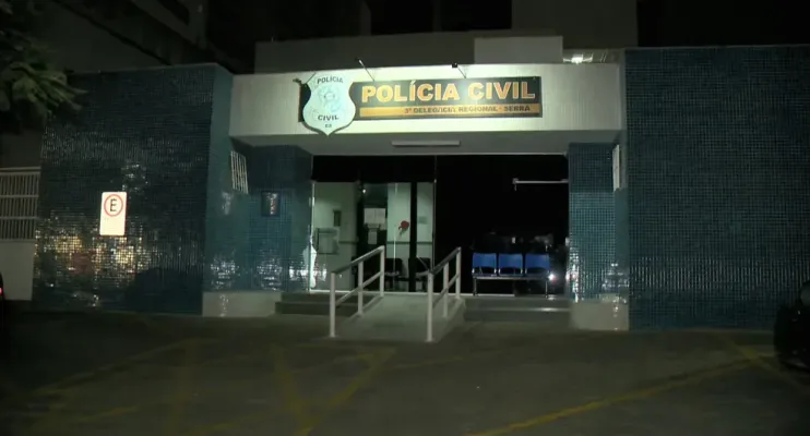 Detido foge de delegacia do ES por báscula enquanto policiais lanchavam e tomavam banho