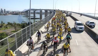 Detran ES participa de Pedalaço com ações de educação pela da paz no trânsito na Praça do Papa