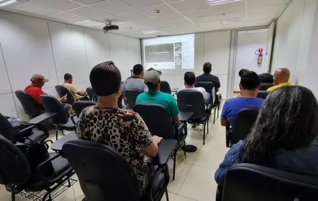 Detran ES realiza curso de formação para condutores condenados por crimes de trânsito