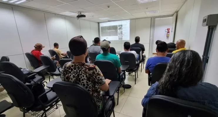 Detran ES realiza curso de formação para condutores condenados por crimes de trânsito