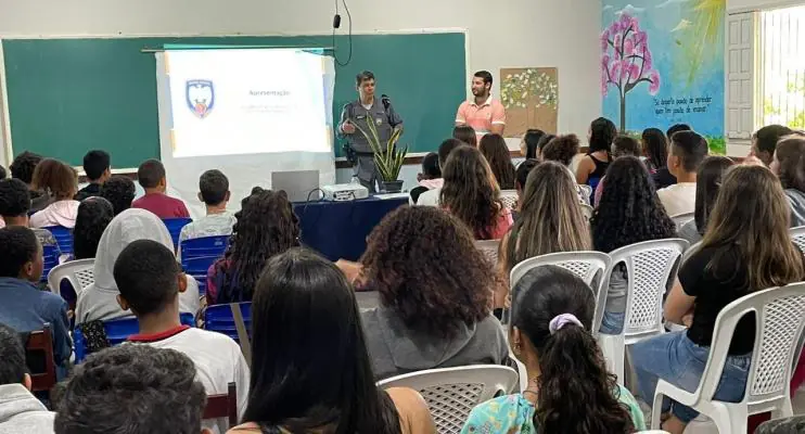 Direitos, deveres e cidadania são tema de palestras em escolas de Jaguaré