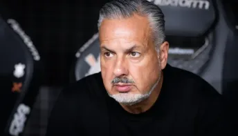 Diretor do Flamengo descarta pressa por reforços e prevê janela diferente