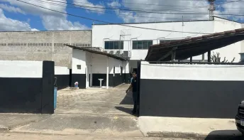 Diretora é indiciada por distribuir alimentos vencidos a alunos em escola de Sooretama