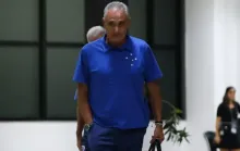 Diretoria do Cruzeiro discute situação de Tite nos bastidores