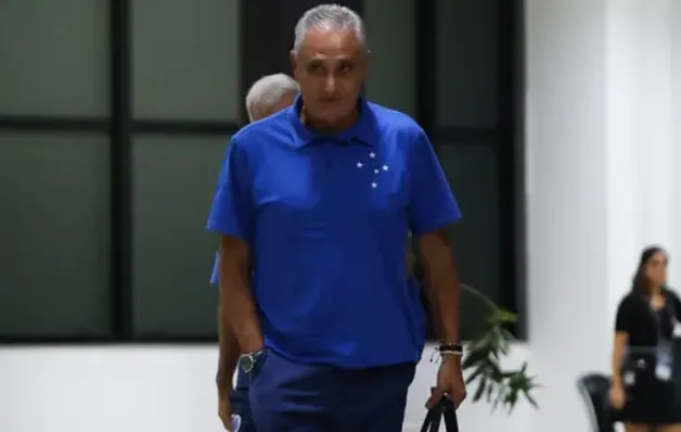 Diretoria do Cruzeiro discute situação de Tite nos bastidores