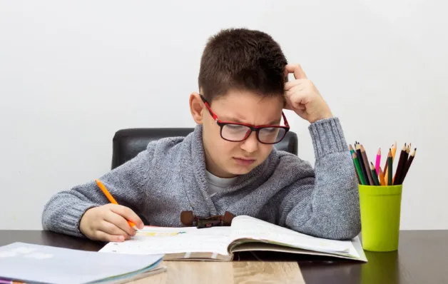Dislexia: Entenda os principais sinais e impactos do transtorno de aprendizagem nas crianças