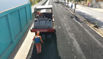 Distrito de Cristal do Norte, em Pedro Canário, recebe obra de pavimentação asfáltica