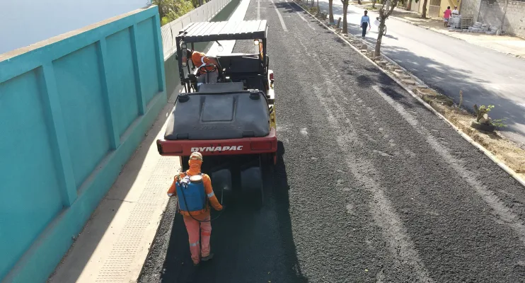 Distrito de Cristal do Norte, em Pedro Canário, recebe obra de pavimentação asfáltica