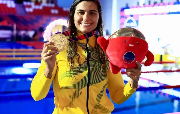 Dois ouros e uma prata: Mariana Gesteira encerra Mundial com tricampeonato nos 50m livre