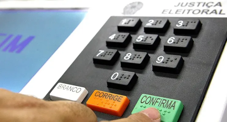 Dois procurados pela Justiça foram eleitos vereadores no 1º turno