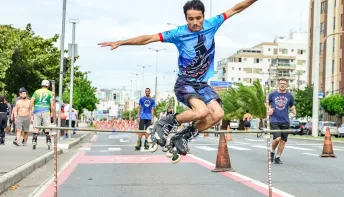 Domingo é marcado por esporte e lazer na Orla de Camburi em Vitória