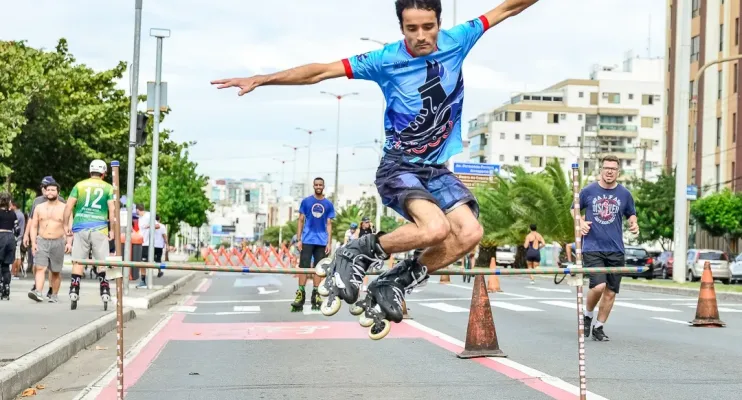 Domingo é marcado por esporte e lazer na Orla de Camburi em Vitória