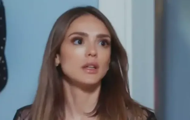 Dor de cabeça na Justiça: Isabelle Drummond paga dívida de R$ 56 mil, mas segue com o nome sujo no Serasa; entenda 