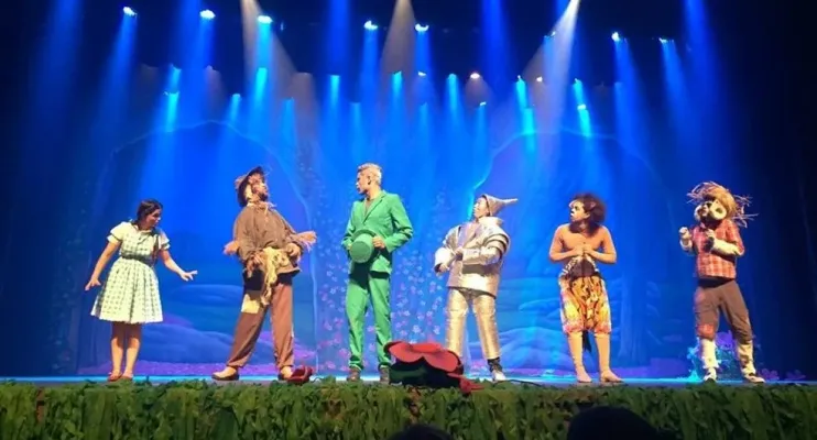 Dourado Produções apresenta ‘O Mágico de Oz’ em única sessão no Teatro Universitário, em Vitória