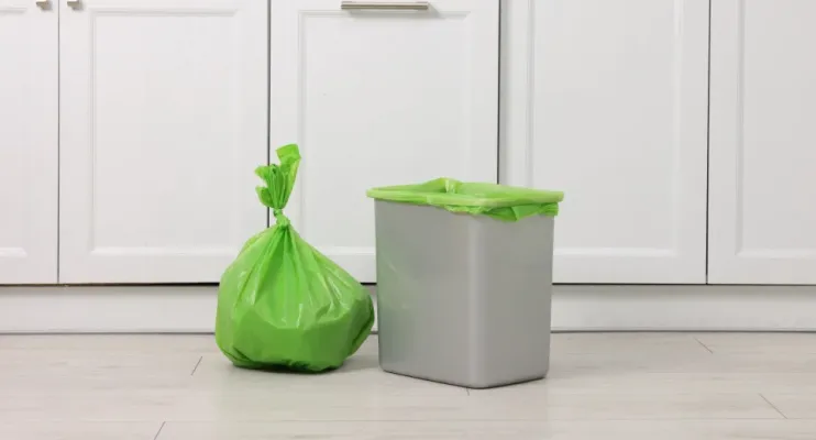 É isto que tem de fazer para o caixote do lixo nunca cheirar mal