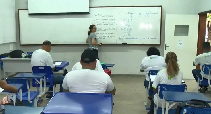 Educação transforma a vida de ex-moradores de rua ao completam os estudos no ES