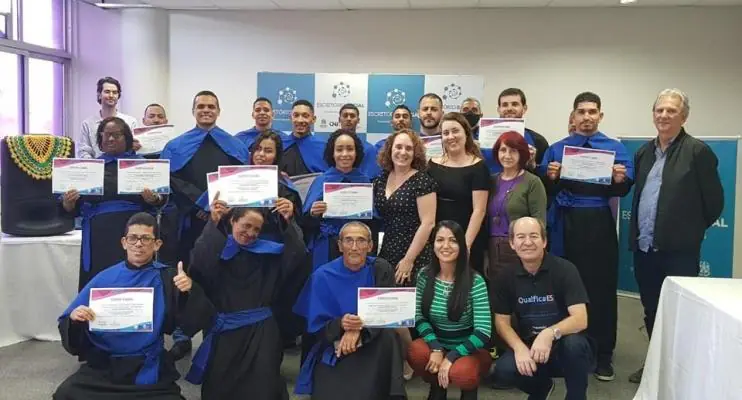 Egressos do sistema prisional concluem cursos de qualificação profissional Qualificar ES