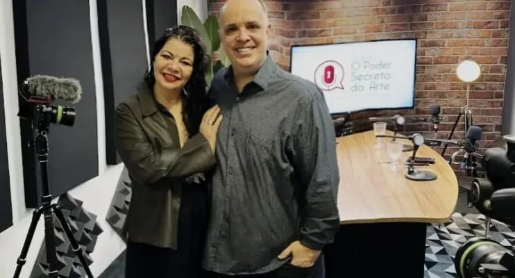 Elaine Rowena e Hariton Nathanailidis apresentam pocket shows gratuitos em Vitória