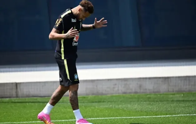 Em campo: Neymar segue nova etapa de treinos na Seleção