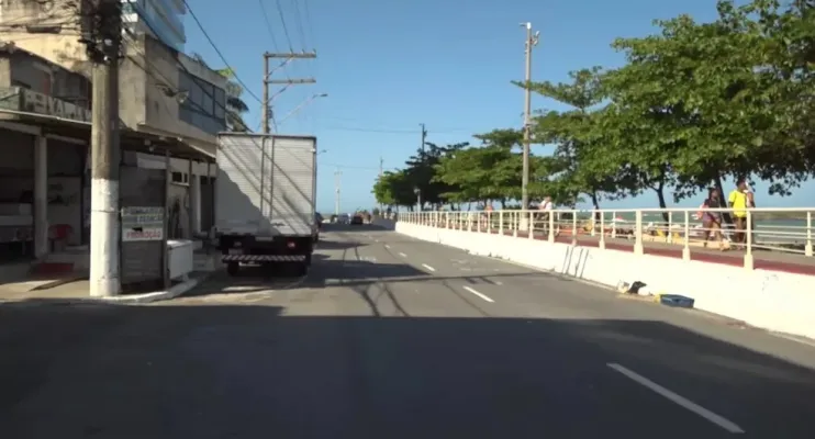 Empresário é baleado no peito durante tentativa de assalto na Praia de Itapuã, em Vila Velha, ES