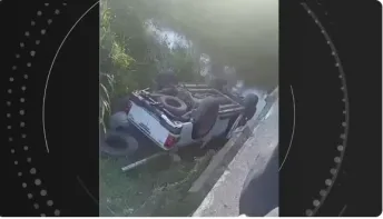  Empresário e funcionário morrem após caminhonete cair de ponte em Viana