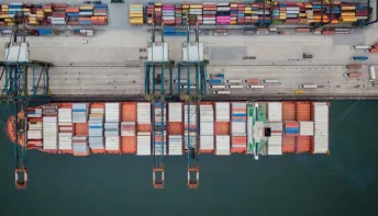 Empresas brasileiras têm contratos suspensos antes de tarifa dos EUA