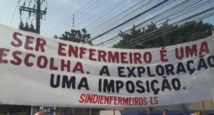 Enfermeiros e técnicos de enfermagem protestam em vários pontos do ES e iniciam paralisação