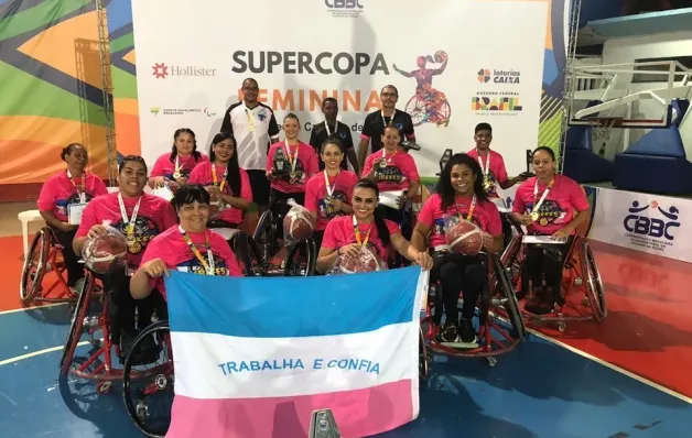 Equipe feminina de basquete em cadeira de rodas participa de evento beneficente em Afonso Cláudio