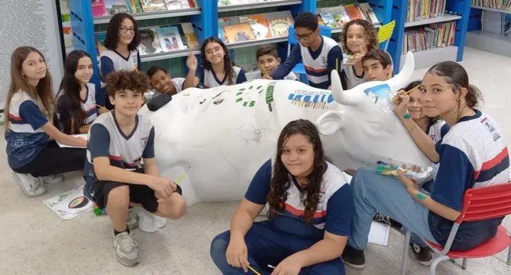 Escola de Vila Velha é a única pública do Estado a participar do CowParade