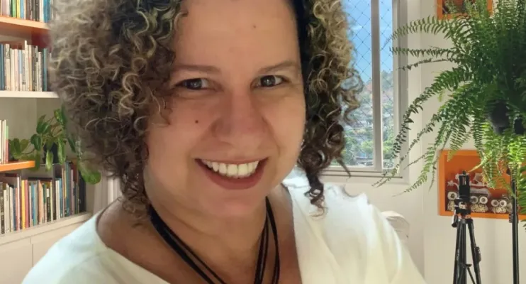 Escritora Lilian Menenguci ganha Biblioteca Escolar com seu nome em Vitória