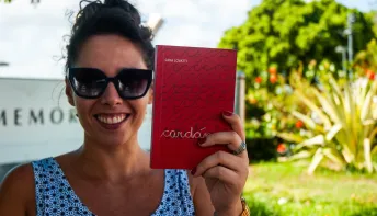Escritora Sara Lovatti oferece cardápio de crônicas, contos e cartas em novo livro