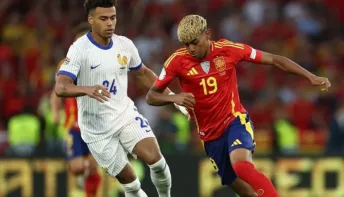 Espanha vence França por 5 a 4 em semifinal da Liga das Nações marcada por episódios racistas