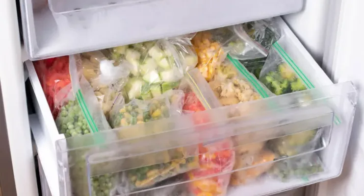 Especialista revela como manter a qualidade dos alimentos ao congelar e evitar erros comuns