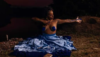 Espetáculo “Escrita dos Invisíveis” leva a ancestralidade negra aos palcos do ES